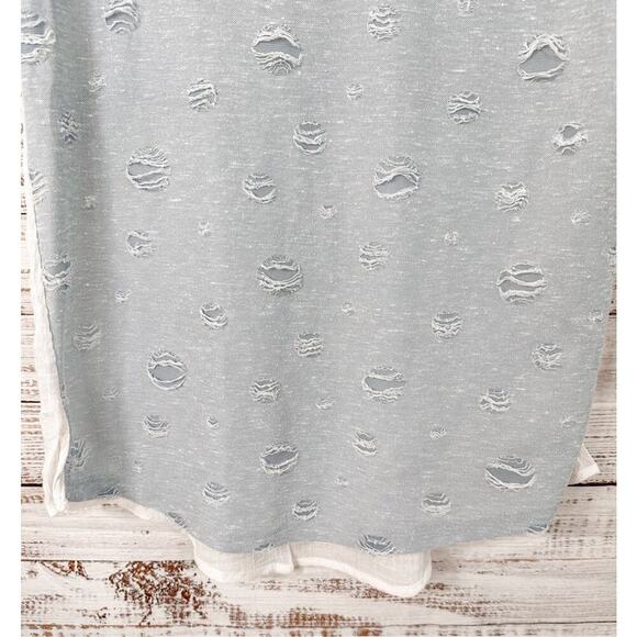 Hem & Thread Women's Distressed Color Block Short Sleeve Shirt Blue White Small - Picture 3 of 12